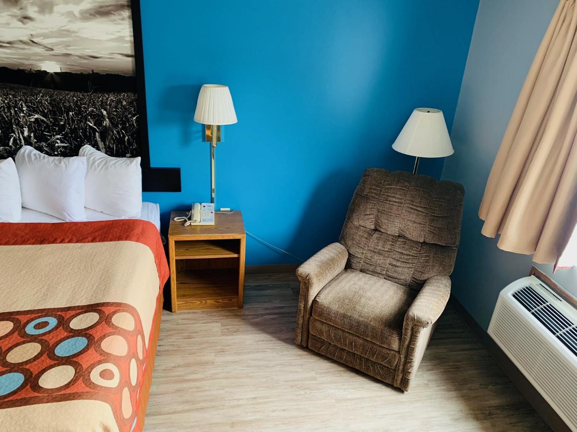 Super Star Inn & Suite Lincoln Crete Ngoại thất bức ảnh